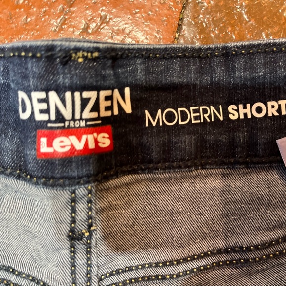 Levi’s Denizen blue Jean modern shorts size 2 - Picture 3 of 5